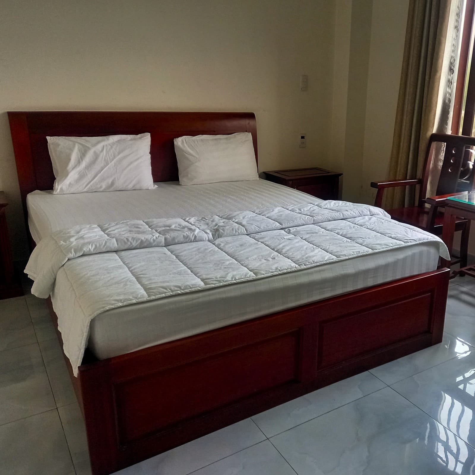 Nhà Nghỉ: A Guide to Local Guest Houses in Vietnam
