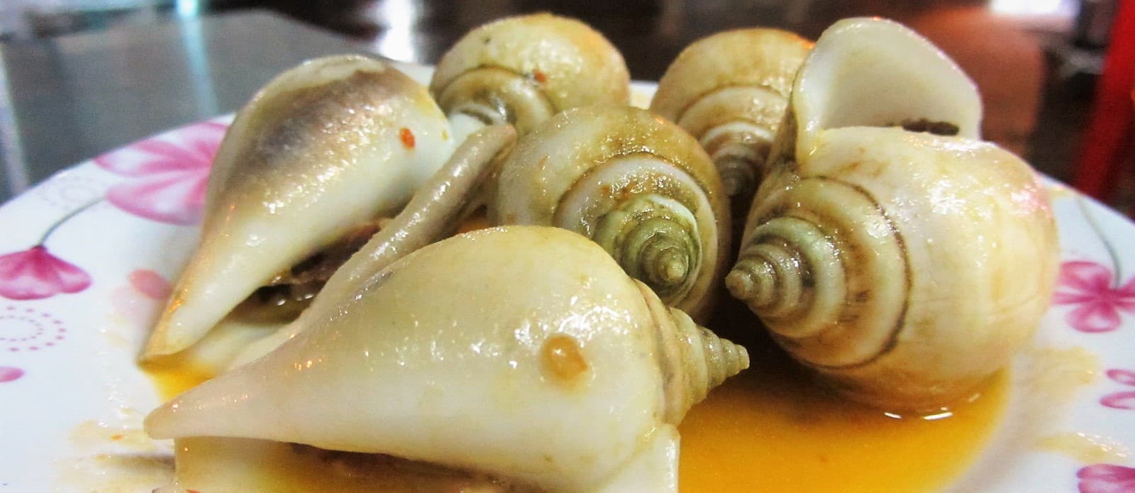 Quán Ốc Cẩm snail restaurant, Saigon, Vietnam