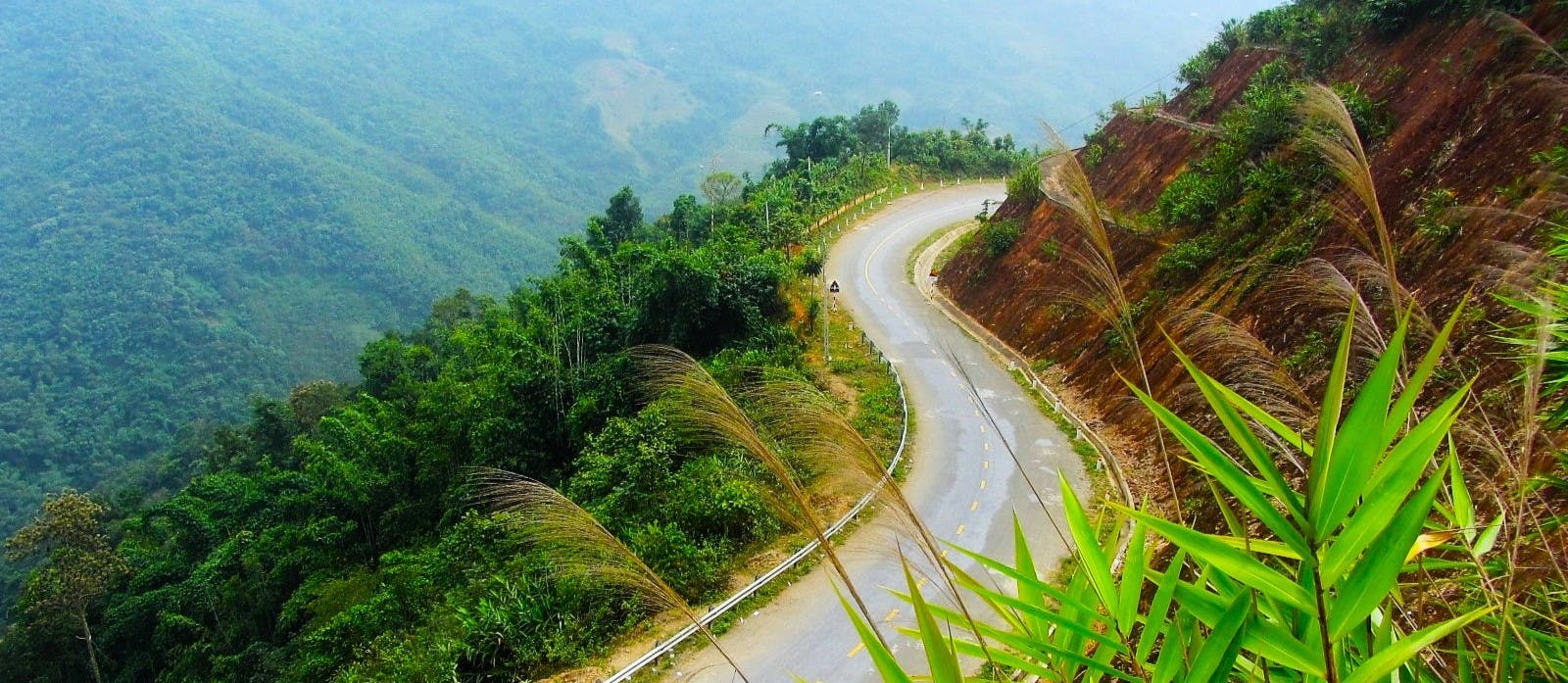 30 Great Motorbiking Roads in Vietnam